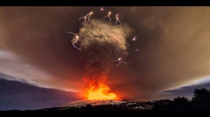 heaven_and_hell_mount_etna_erupts__217967